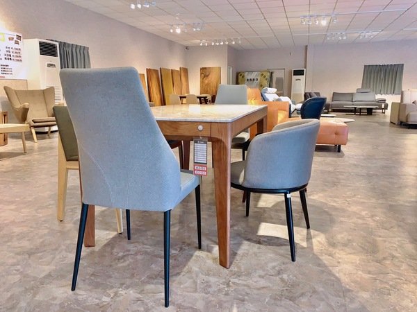 「台中沙發推薦」台灣唯一在台生產設計販售一條龍客製化訂製沙發床墊服務，全面使用歐洲台灣高品質良心材料-Mr.Sofa沙發先生台中體驗館直擊分享