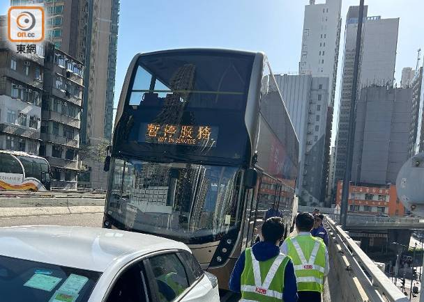 西九龍走廊九巴撞壆 車長受傷送院 On Cc 東網 Line Today