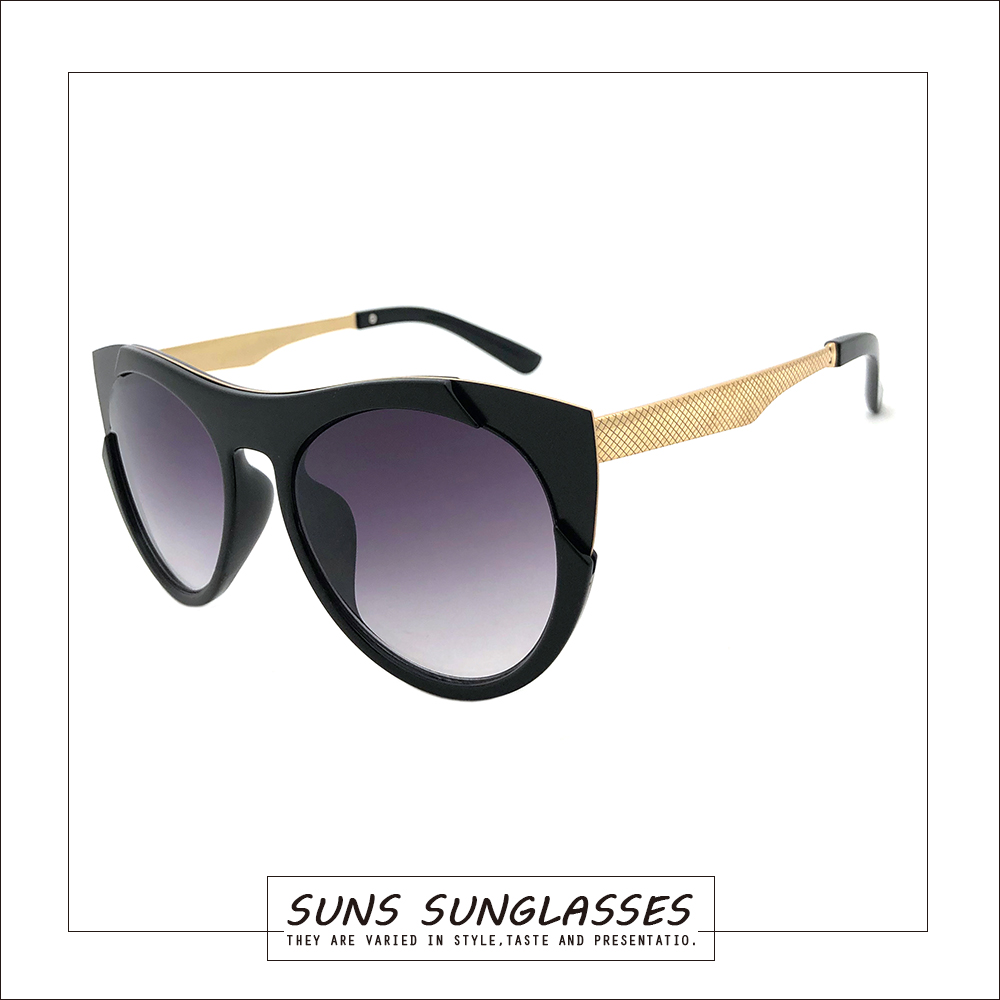 商品說明材質：金屬成份: 銅鋅合金 膠質成份: 聚碳酸樹脂鏡片成份:聚甲基丙稀酸甲脂符合標準：CNS15067BSMI標準檢驗局認證字號：D45094尺寸：鏡片寬度52mm 鏡片高度42mm 鼻梁寬度