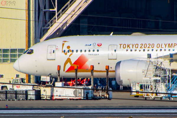 【希少品】オリンピック聖火特別輸送機「TOKYO2020号」ボーイング787-8 JAL×ANAコラボ「聖火特別輸送機」ついに姿現す！ B787「TOKYO
