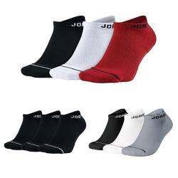 ◎*JORDAN短襪|◎*一包三雙黑白灰各一雙|◎*黑黑白，一包三雙都是同色適用對象:男生款式:短襪