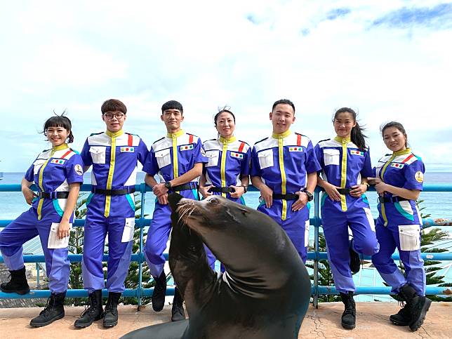 海洋公園斥資千萬，於寒假鉅獻全新節目「海獅巡警隊」，與入場民眾一起迎春同樂。（圖片提供：花蓮遠雄海洋公園）