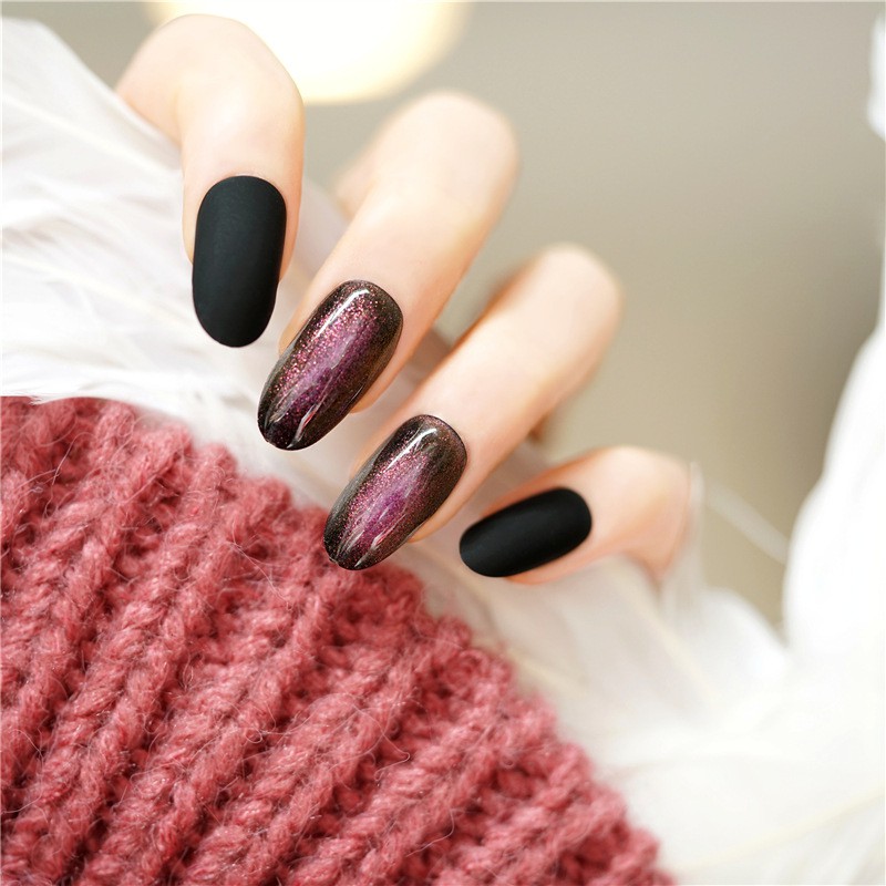 商城因配合蝦皮政策走物流配送超商，除周日物流不收貨無法出貨外，其餘下單24小時內會出貨喔 美甲工具：材質：ABS樹脂規格：24片/盒配件:24小粒果凍背膠+膠水+酒精擦拭片貨源：公司貨產地：中國保存期