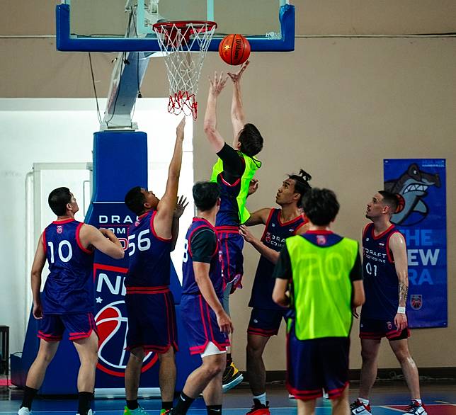 บาสเกตบอล , บาสเกตบอลไทย , บาสเกตบอล NBA , วิธีการเล่นบาสเกตบอล , บาสเกตบอล กติกา , บาสเกตบอลเล่นกี่คน , สนามบาสเกตบอล , บาสเกตบอลภาษาอังกฤษ , บาสเกตบอลการ์ตูน