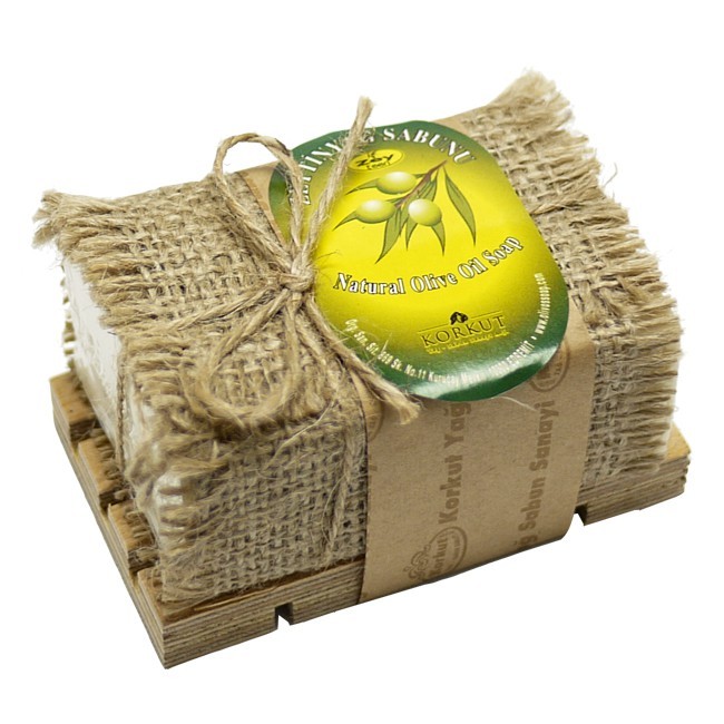 提供完美清潔和調理呵護，這次您將首度感受到肌膚格外乾淨、柔嫩而清爽。 本產品可用於清潔頭髮、臉部、手部和全身肌膚，使用一次，您絕對會愛上！ 商品重量：180g 。 商品成分：特級初榨橄欖油/天然精油/