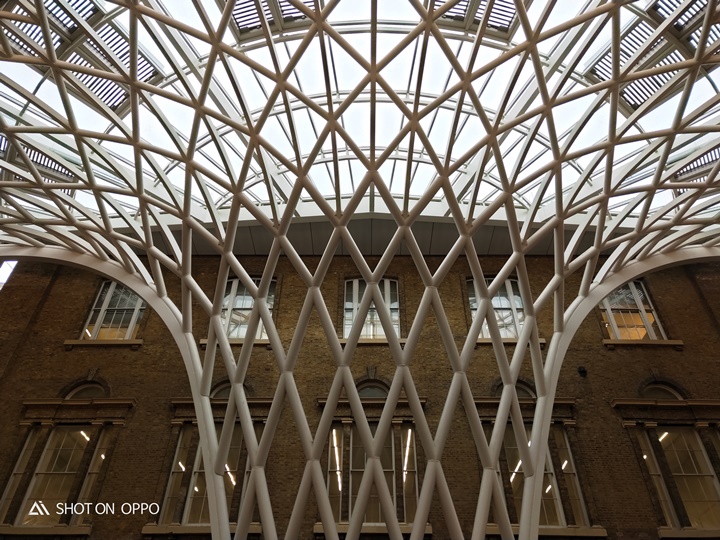 OPPO R17 開箱動手玩，跑分、拍照、續航力表現全都測