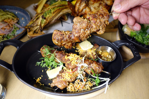 內湖浪漫餐廳-Lazy Point餐酒館，有午餐、下午茶、晚餐的內湖餐酒館，露天酒吧內湖調酒，文湖線約會餐廳，活動包場、會議空間租借的內湖咖啡廳