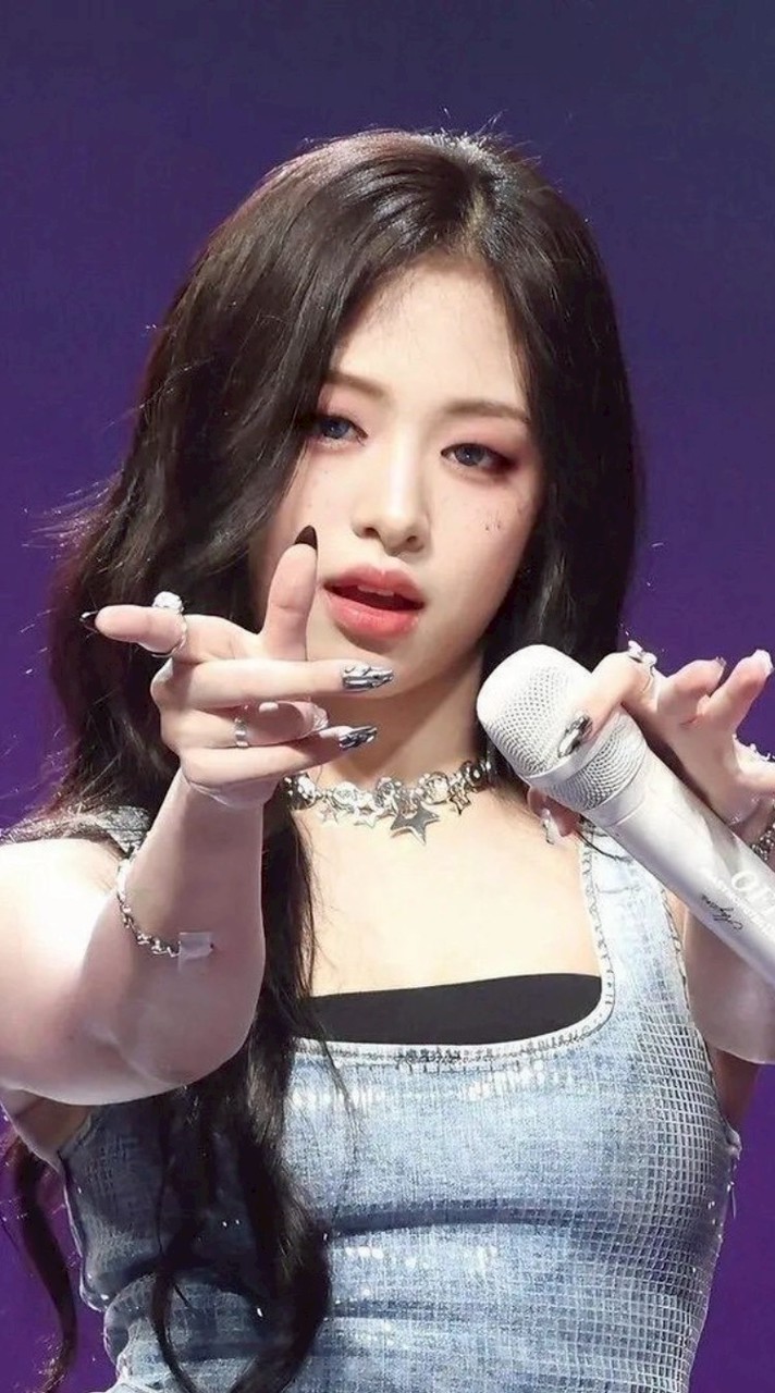 𝐆𝐇𝐎𝐒𝐓翻唱團