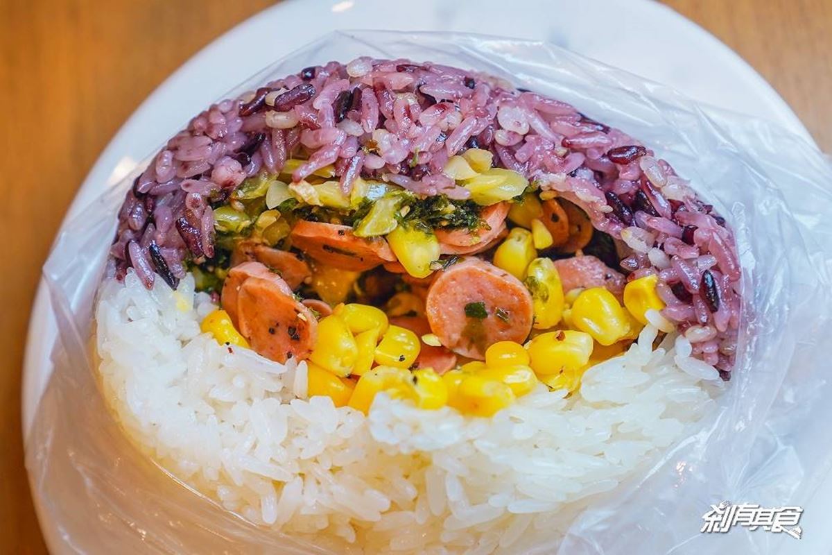 50元內搞定！台中６排隊高CP值早餐：免費加爆蔥花、30元阿婆炒麵、粉漿蛋餅