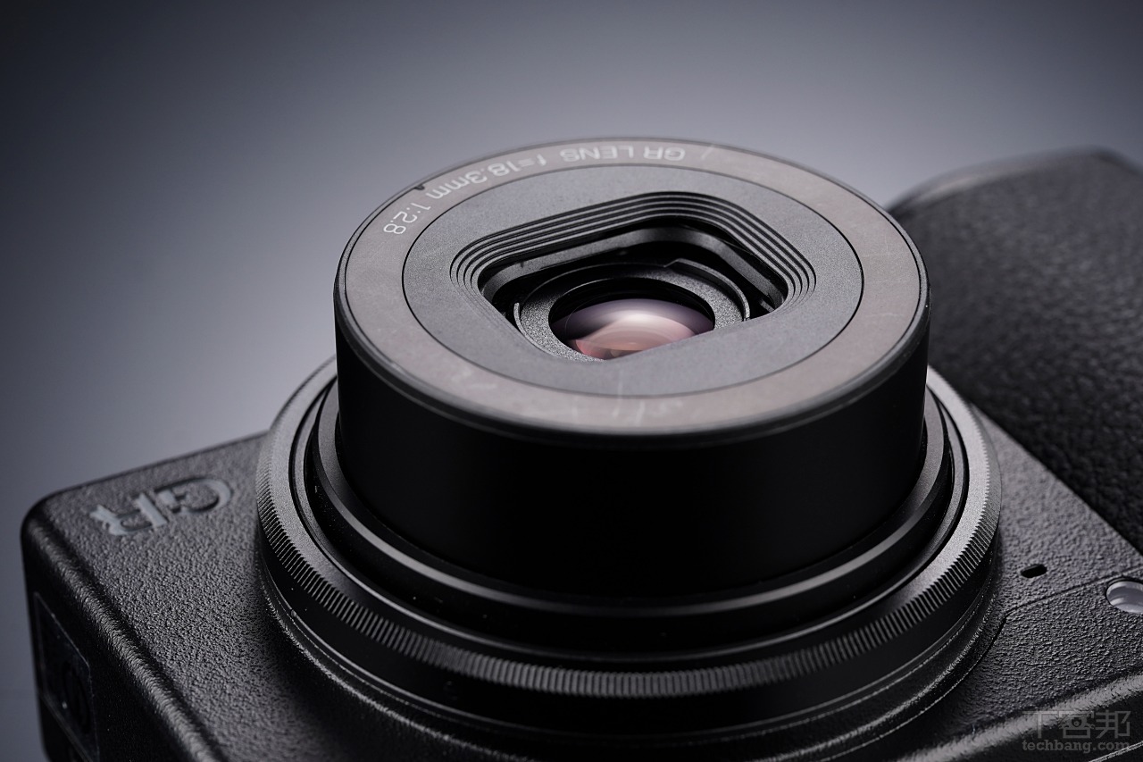 Ricoh GR III Reviews
