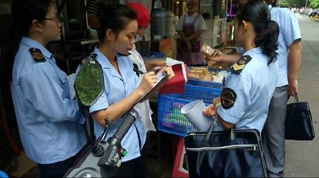 Hebohl! Ada Ular dalam Mangkuk Mi Bakso