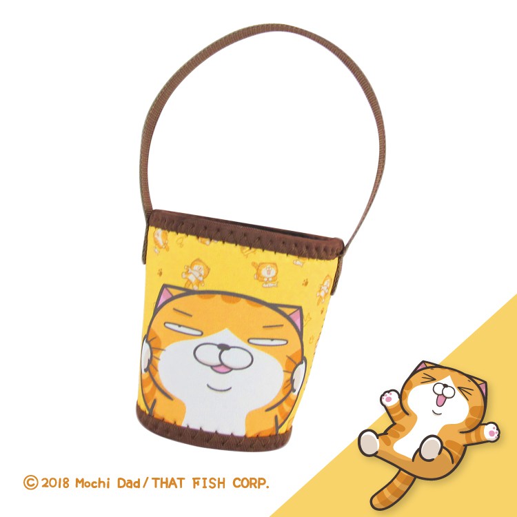 ＊＊＊那條魚國際股份有限公司正式授權商品＊＊＊- 雙面圖案印製- 潛水布材質，不褪色、隔熱、防水《產品資訊》品名：白爛貓外帶杯套規格：寬 12.5cm x 高 20.5cm(含提袋)產地：中國材質：潛