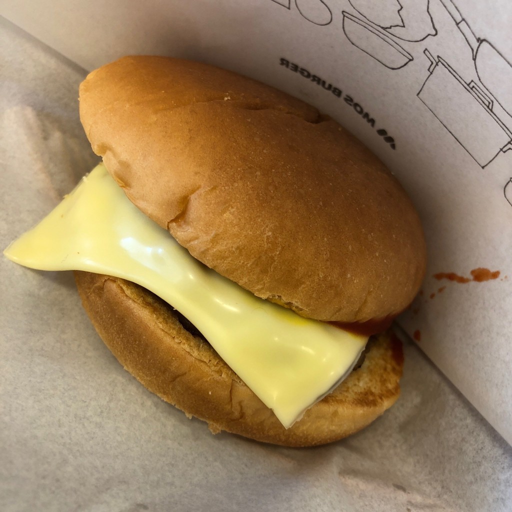 ユーザーが投稿したチーズバーガーの写真 - 実際訪問したユーザーが直接撮影して投稿した松並ファーストフードモスバーガー 長崎大村店の写真