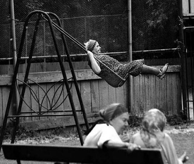 15 Foto Mengharukan Ini Gambarkan Cinta Itu Tulus & Sederhana 