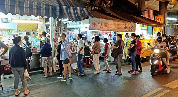 【台南美食】水仙宮粽葉米糕-排隊人潮沒有停過的超人氣美食小吃店