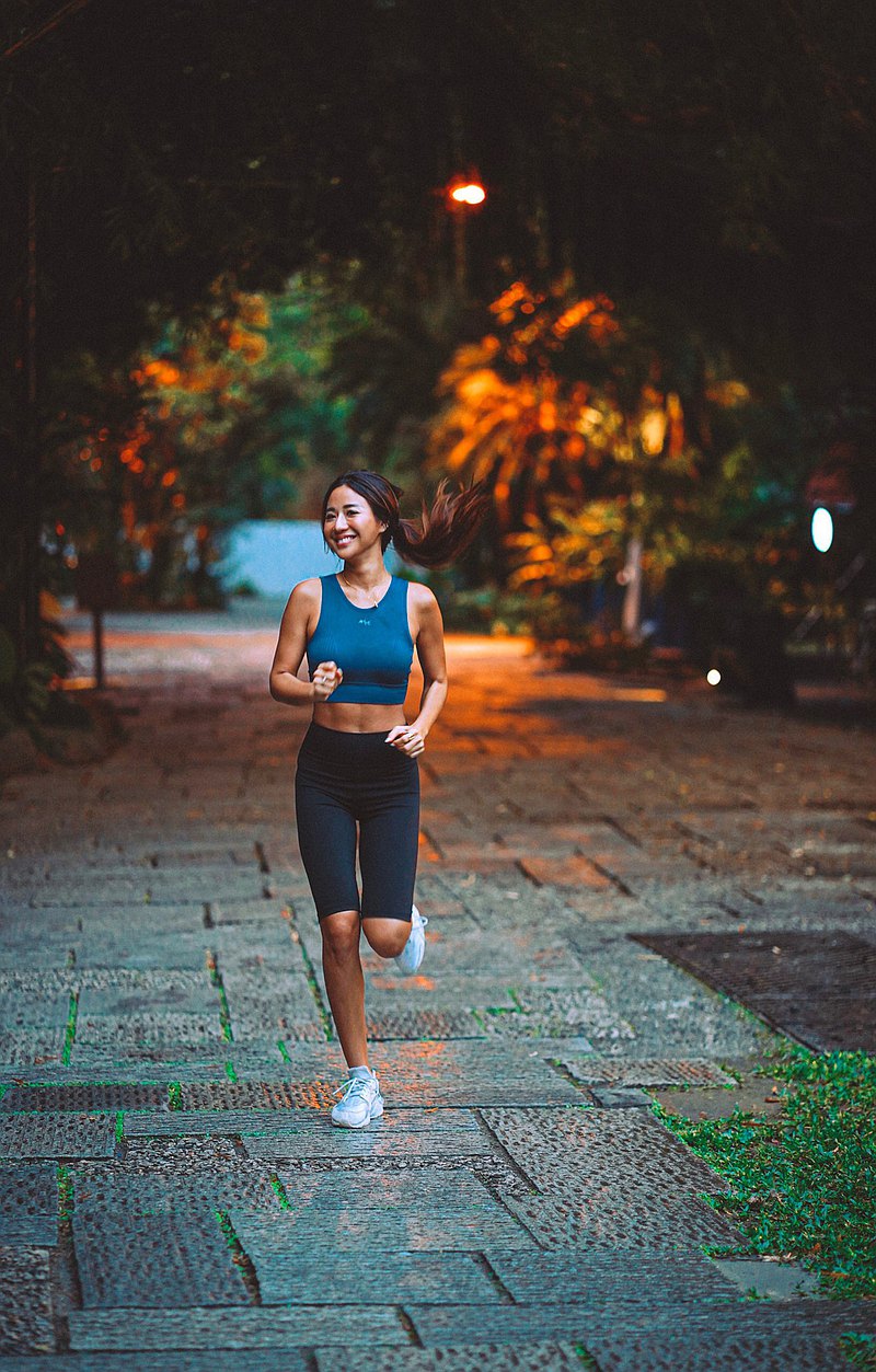 “訂製手工香氛與貼身運動內衣褲不列入七天鑑賞期，恕不接受退貨。“ AM ME運動內衣-中高強度防震背心+5分速乾瑜珈短褲買就送品牌水瓶 總市價$2250