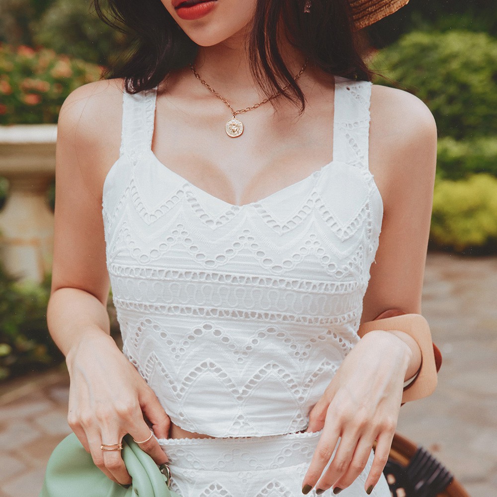 商品規格：‧品牌：AIR SPACE‧顏色：白/咖啡色系‧產地：香港,中國‧材質：100%棉‧適穿族群：流行女裝‧風格：日系, 韓系, 歐美, 約會‧洗滌方式：低溫洗滌, 分開洗滌, 反面洗滌, 手洗