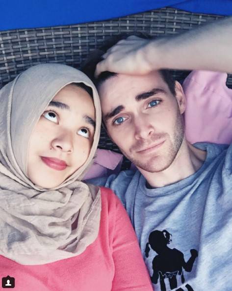 Kisah Cinta Traveler Beda Negara Ini Dijamin Bikin 'Baper'!