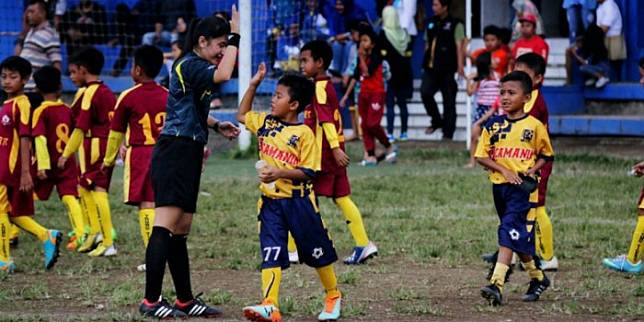 Yuk, Kenalan Sama Wasit Cantik Asal Bandung Ini!