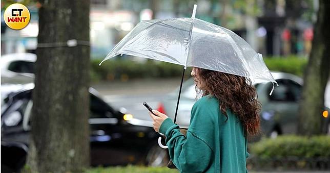 明晨低溫探12度　東北季風提前這天到…北台灣轉涼「一口氣降7度」