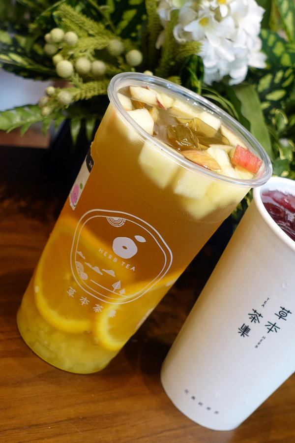 捷運三重國小站飲料店-草本茶集三重仁愛店，好喝又好拍的網美IG打卡手搖飲料店(含草本茶集三重菜單)
