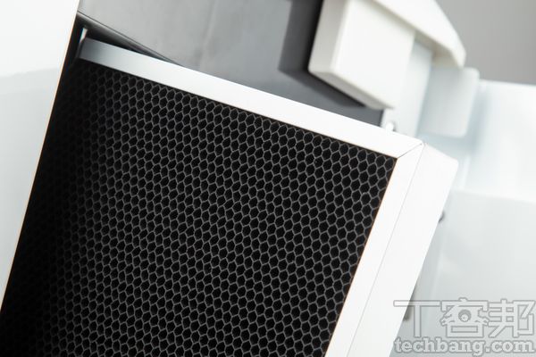 Bosswell ZB2200 開箱，智慧電離式空氣清淨機