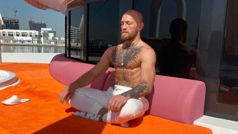 McGregor Bikin Gaduh di Bar, Disuruh Bayar Denda, Malah Barnya Dibeli (1)