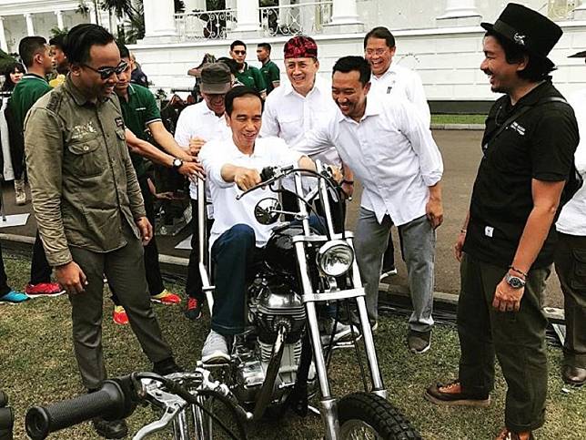 Jokowi Beli Motor Chopper Emas Rp140 Juta, Hari Ini Tiba di Istana Bogor