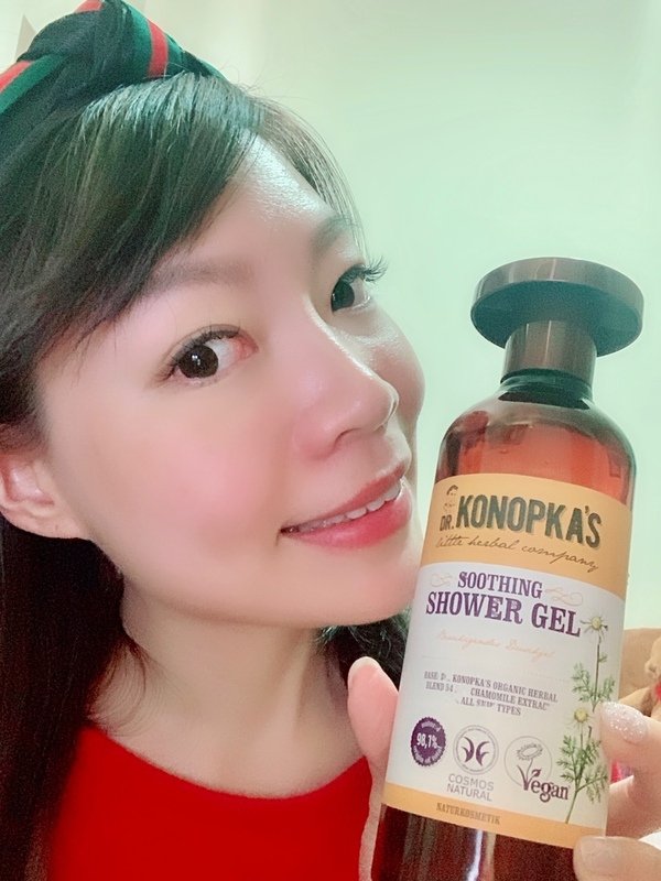 倪倪愛保養－『保養品推薦』歐美名媛女星網紅草本植萃天然保養聖品-來自歐洲MUJER法國原裝花植淨白臻萃/Dr.Konopka&amp;amp;amp;amp;amp;amp;amp;amp;amp;amp;amp;amp;apos;s有機金縷香沐浴精華/義大利黑鑽深層淨化潔顏精華開箱分享