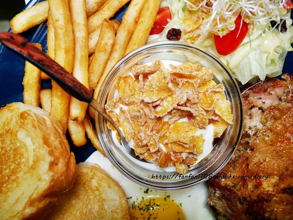 【蘆洲早午餐】丄青初食 #早午餐 #乾燥花 #IG打卡美食 #台北特色早餐 #蘆洲早餐店 (19).JPG