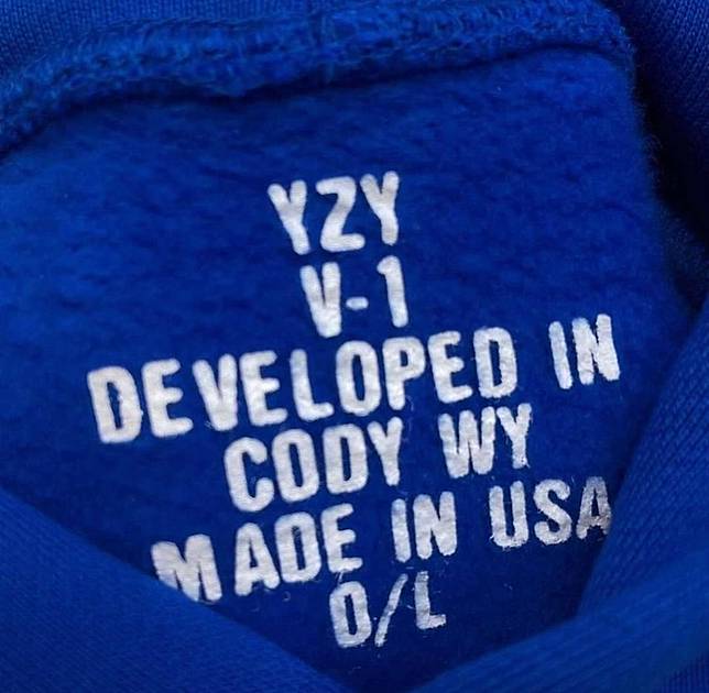 肯爺最新GAP 聯名帽Tee「高清無碼」揭曉！「Yeezy 排隊之亂」即將上演 