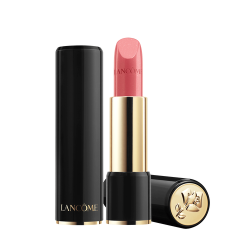 彈指間 炫耀完美唇 全新 絕對完美唇膏 滿注蘭蔻獨家研發的「鎖水保濕因子」，搭配頂級抗老成分「普拉絲鏈 Pro-Xylane™」， 針對唇部肌膚組織有卓越修護功效，提供 8 小時修護效果。 天然荷荷巴