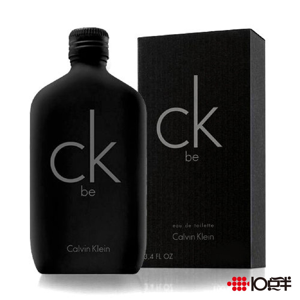 CK be Calvin Klein 中性淡香水【商品特色】Ck be的瓶身設計如同牙買加朗姆酒瓶，黑色磨砂玻璃瓶，外包裝則用再生紙做成的普通紙盒。是一款有柑橘氣息的無性別香水，在仿如牙買加朗姆酒瓶的