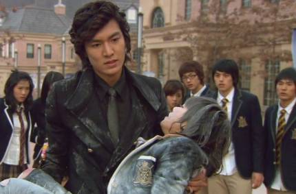 Cewek yang Pernah Membully Temannya di Sekolah & Menyesal