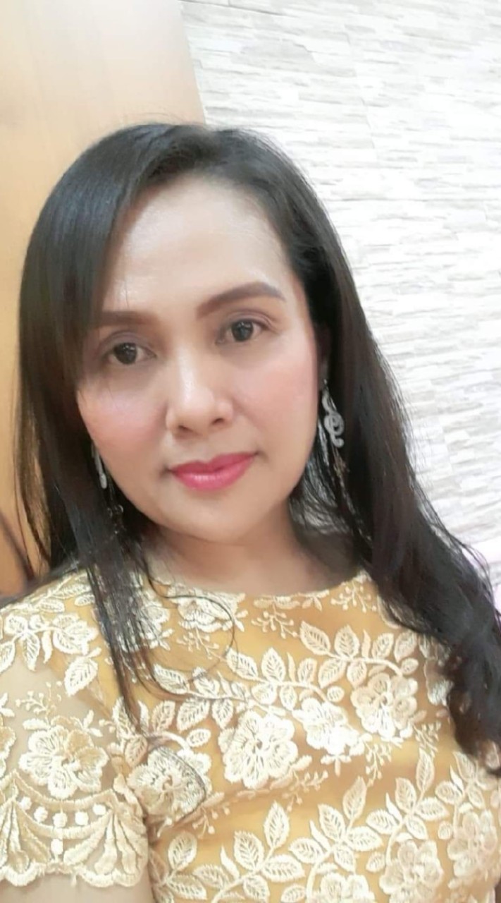 คุณครูอังคณา  ถำวาปี