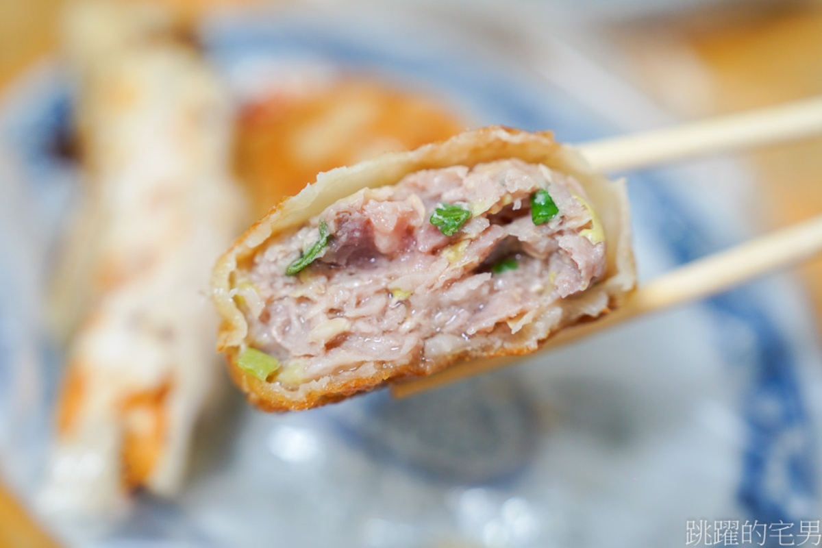 暑假準備衝一波！花蓮10家「從早吃到晚」美食攻略：黃金梅子雞、排隊臭豆腐