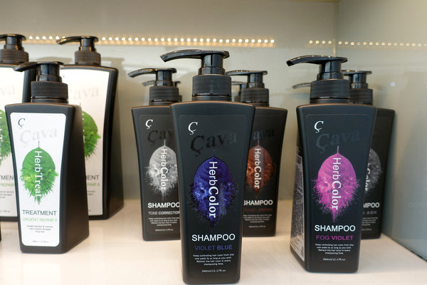 士林染髮、士林哥德式護髮-A&F hair salon士林店，士林剪髮便宜/專業接髮/頭皮養護/燙髮，Kimico造型師,士林夜市平價專業美髮