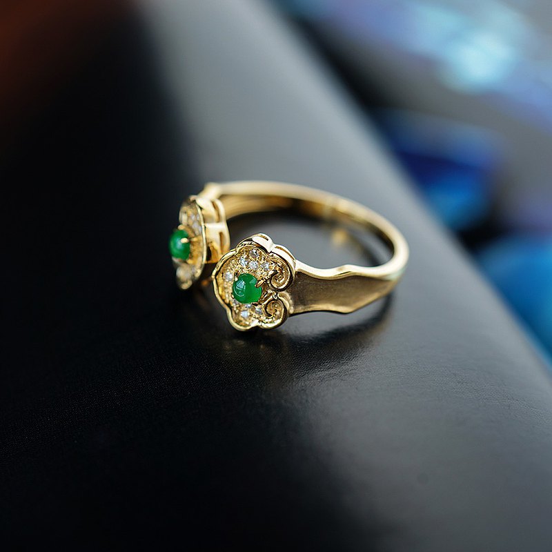 母親節禮物推薦。18k金翡翠鉆石開口戒，適合港碼12-14#。