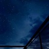 機械仕掛けの時計が、夜の訪れ知らせる