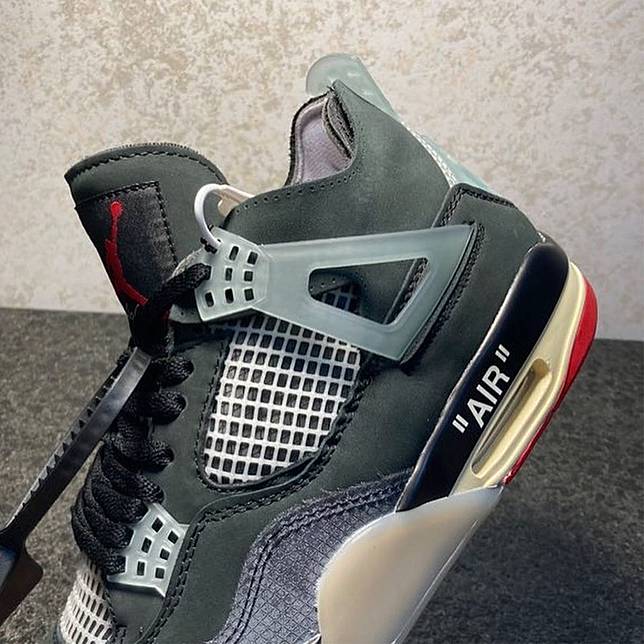 Bred 4 off on sale white