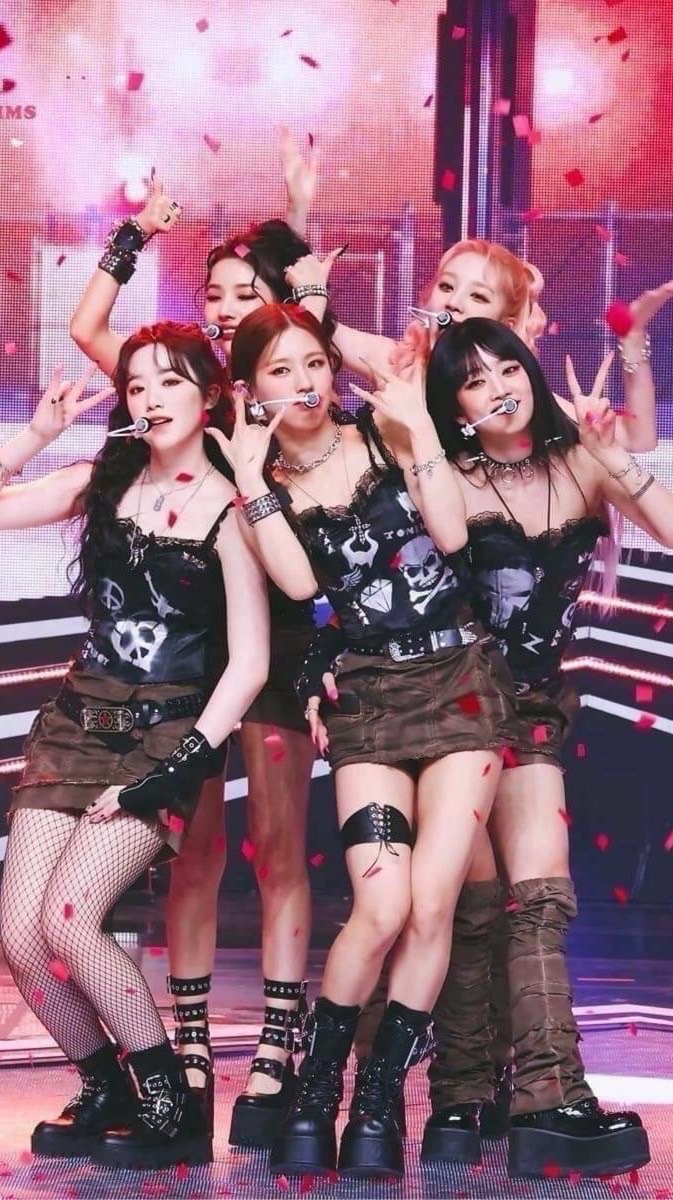 迷你蛇🐍&Kpop百貨公司