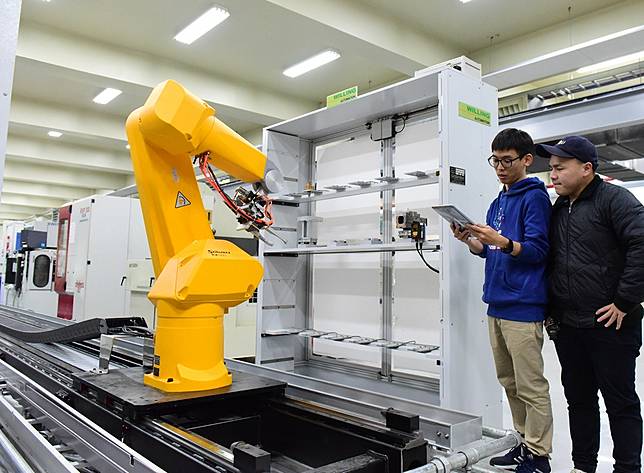 協助產業智慧科技 培育人才中原大學打造知行領航館場域 中國廣播公司 Line Today