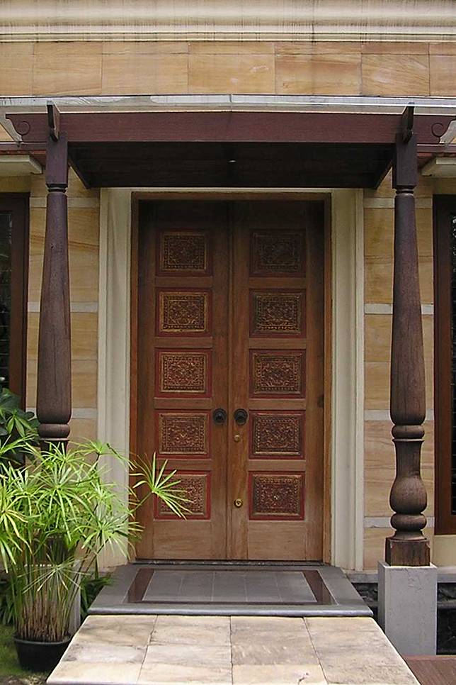 8 Desain Pintu  Masuk Rumah  Keren  Untuk Kesan Pertama yang 