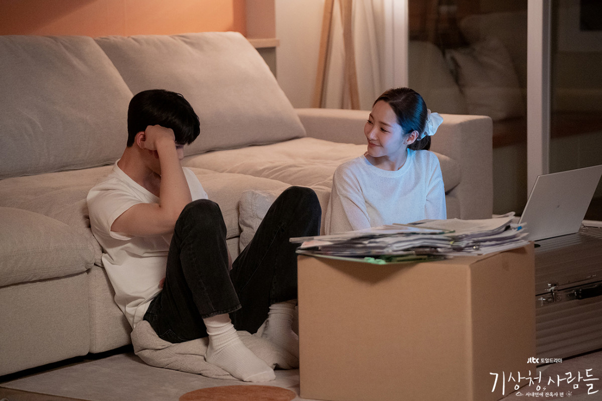 「辦公室戀情韓劇」推薦1：《社內相親》