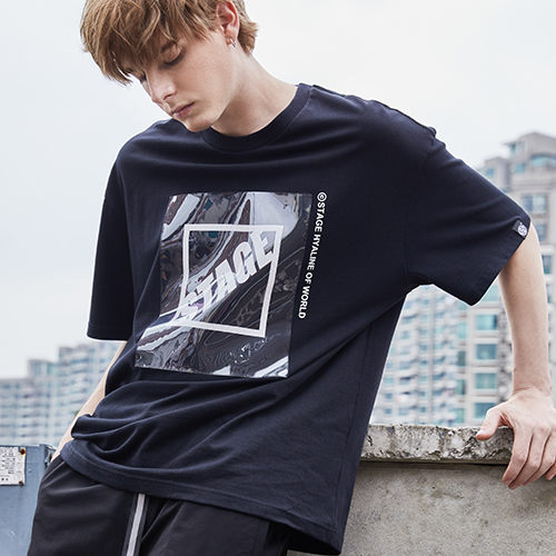 驚奇空間寬版T STAGE WONDER SPACE OVERSIZED TEE 白色/黑色