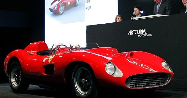 1957年製フェラーリに41億7000万円 史上最高額で落札 Line News