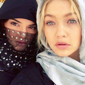 Selain Lindsay Lohan, Ini 8 Seleb Hollywood Lain yang Cantik Berkerudung