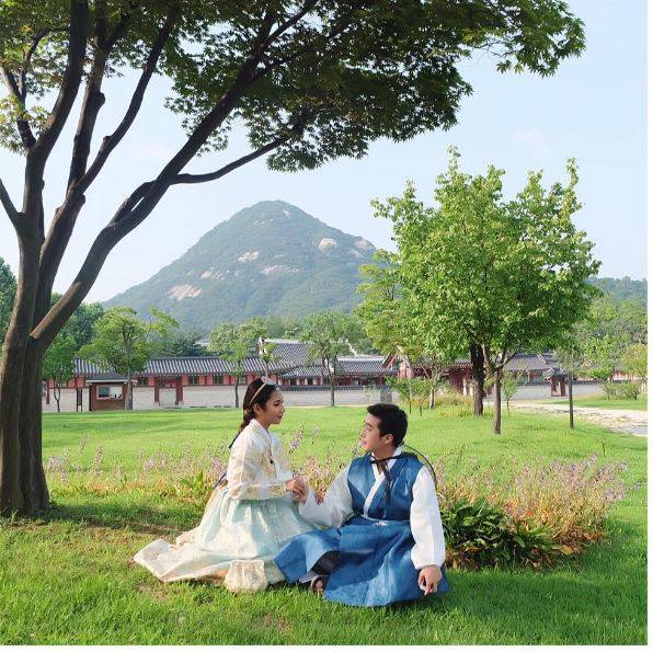 Liburan ke Korea, Berikut Parade 8 Seleb Cantik Pakai Hanbok