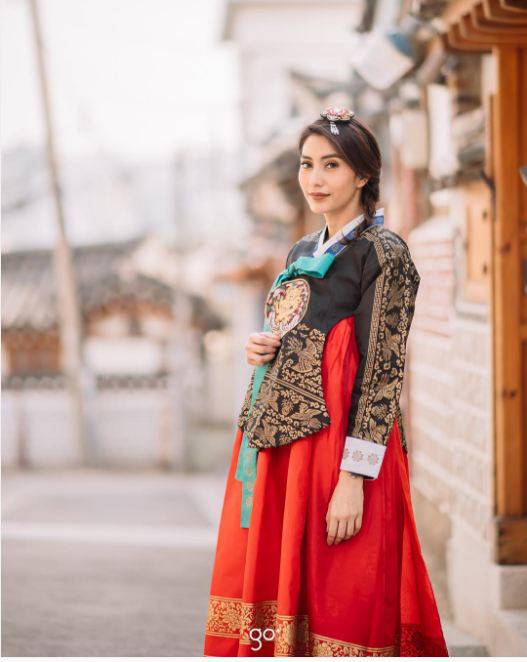 Liburan ke Korea, Berikut Parade 8 Seleb Cantik Pakai Hanbok