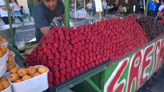 15 Foto Simetrisnya Buah dan Sayur Ini Akan Membuatmu Jatuh Cinta